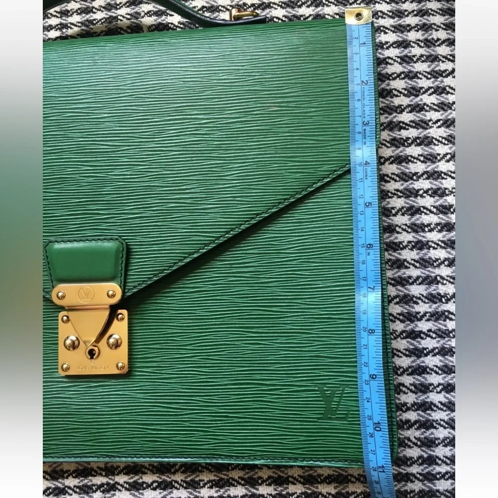Reserved.Vintage Louis Vuitton emerald/kelly green large briefcase bag.Unisex - Picture 11 of 15